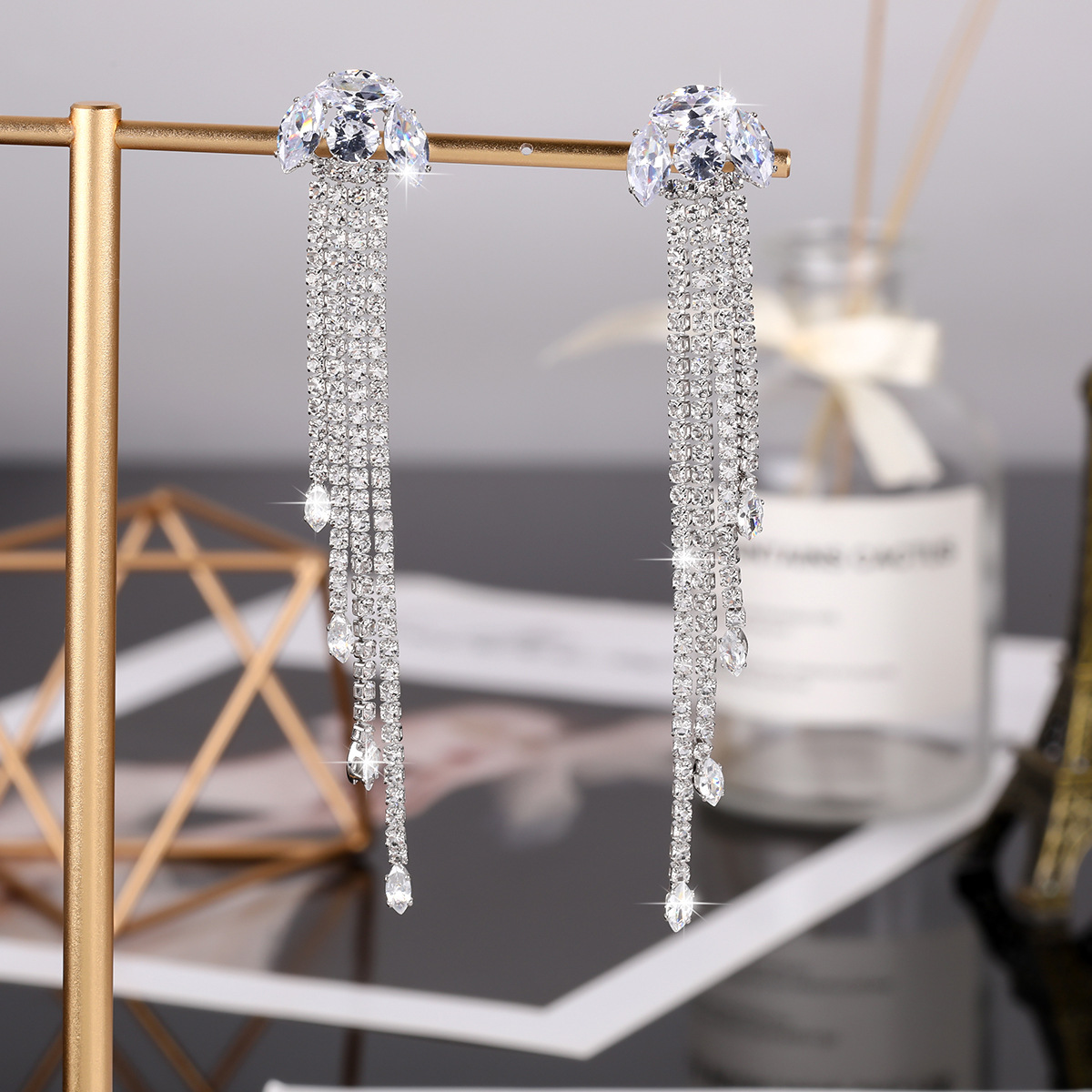 S925银针耳环女气质高级感2021年新款潮大气轻奢爆款镶钻流苏耳饰详情图4