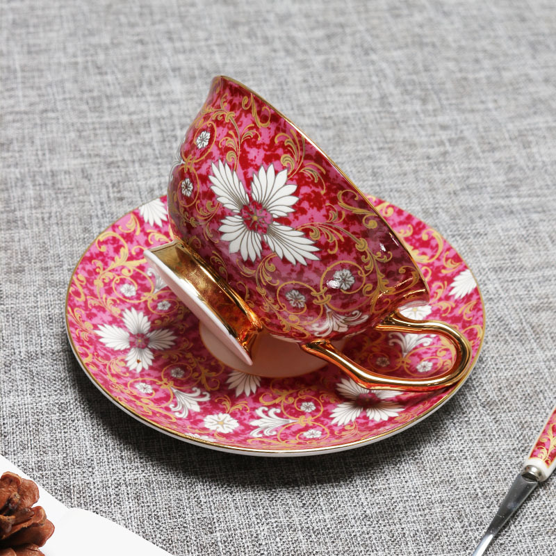 Juego de té de la tarde de lujo ligero de estilo europeo traje perfumado taza de café y platillo de cerámica de china de hueso de alta gama