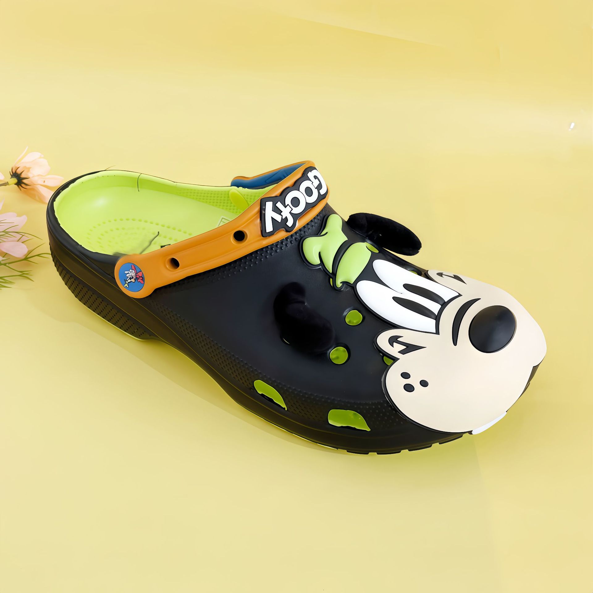 26 zapatos de agujero de dibujos animados de alta velocidad EVA con suela suave antideslizante zapatillas frías para hombres y mujeres que llevan zapatos de jardín de playa fuera de casa