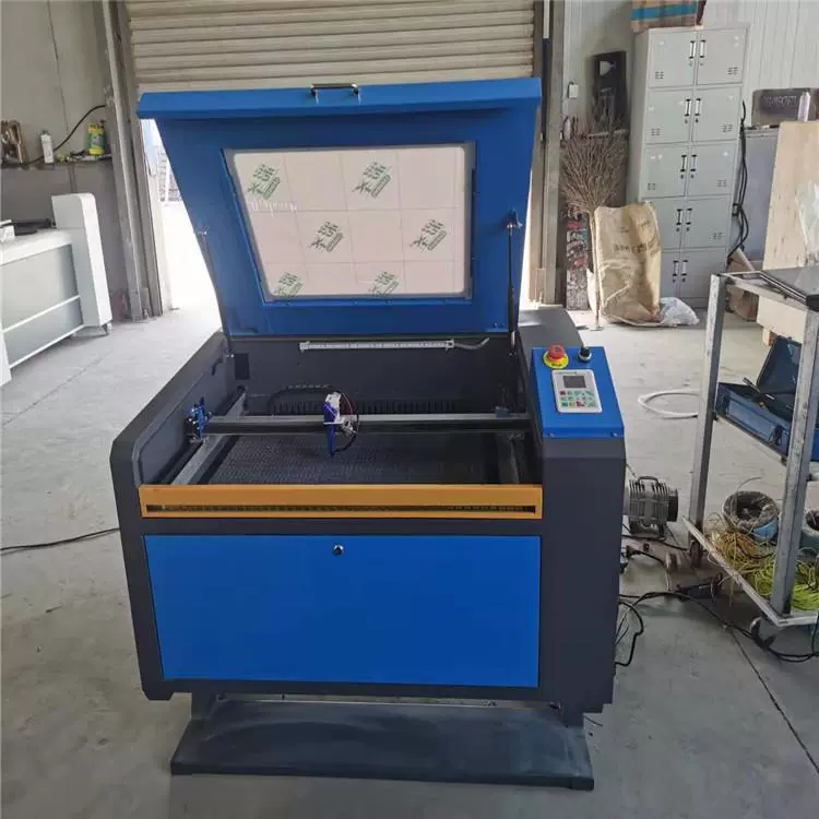 Машина для вертикальной уплотнения неметаллов, штамповочная машина, лазерная гравировальная машина, лазерная гравировальная машина