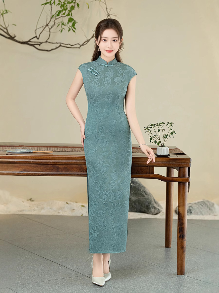 Summer elegant cheongsam