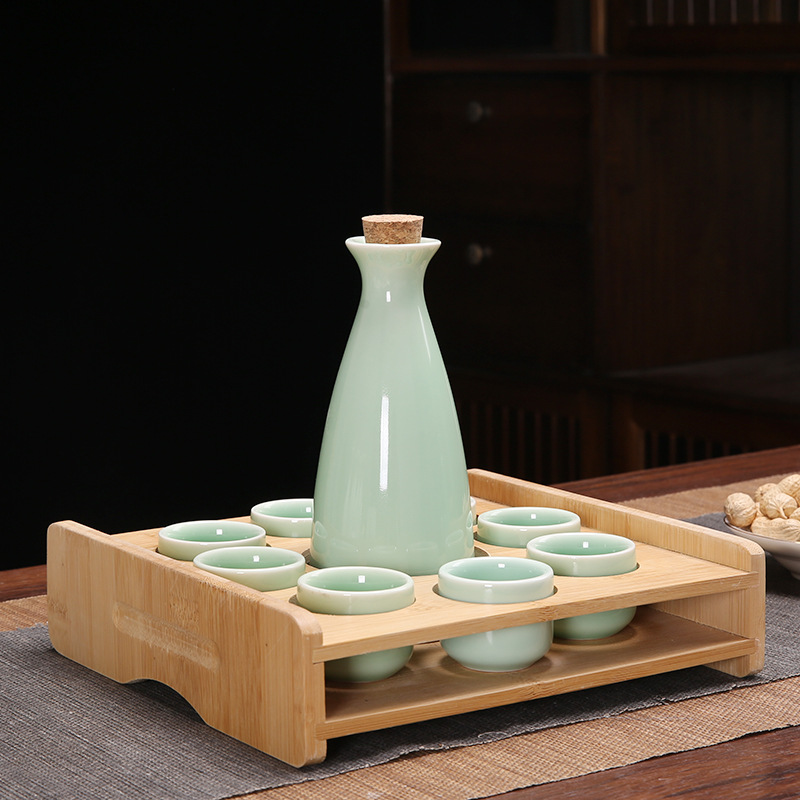 日式白酒杯分酒器半斤陶瓷酒壶家用小酒盅一口杯酒具套装带展示架