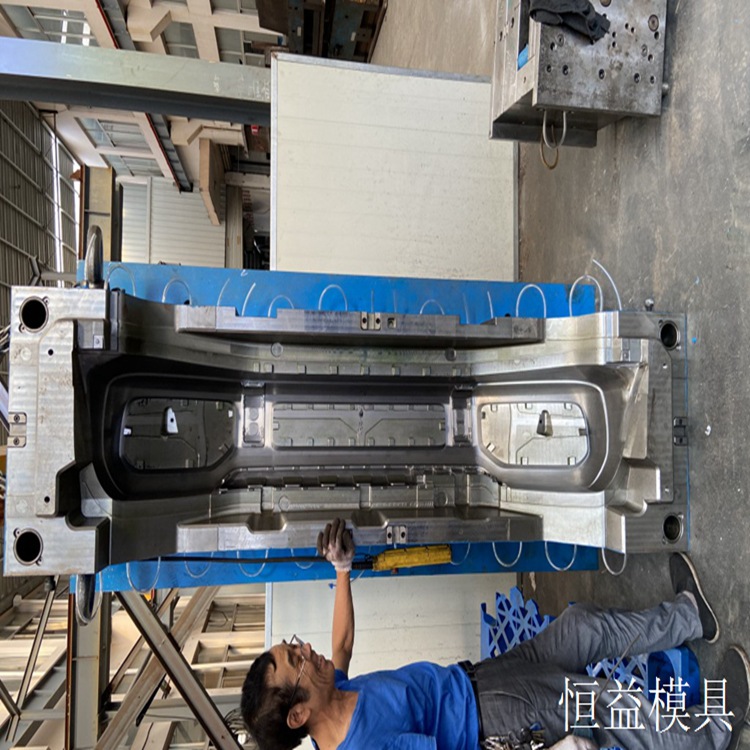 PA66模具PET休闲用品PBT后盖塑料模具PC灯罩灯饰ABS黄岩注塑模具