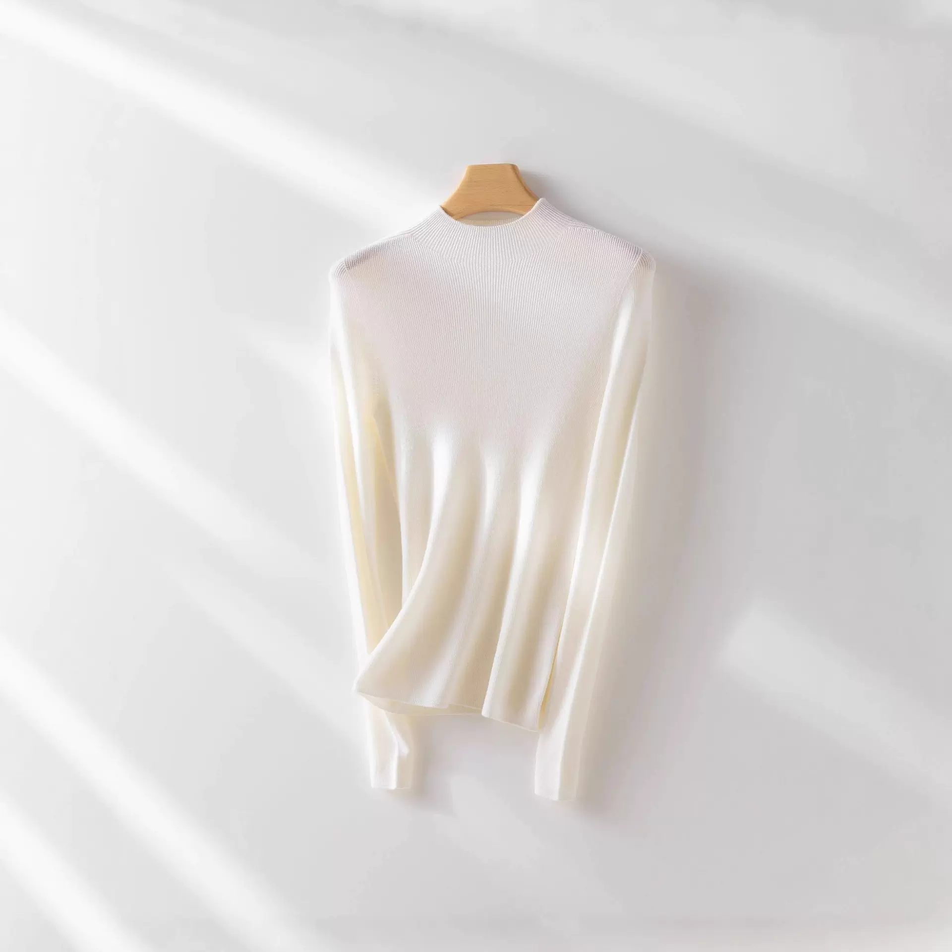 2025年秋季新款100%羊毛女舒适半高领超细精纺可机洗超柔软打底衫