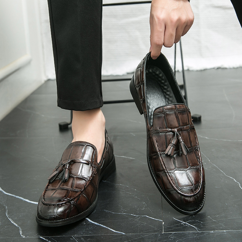 2024 primavera y otoño hombre vestido de negocios zapatos de boda clube barquero un pedazo de zapatos de cuero con bordas británicas para hombre image 3
