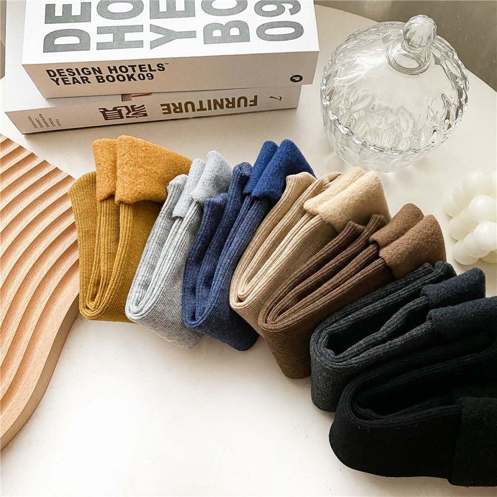 Pila de mujer Calcetines invierno engrosada caliente suelto rizado mujeres embarazadas confinamiento calcetines color sólido rayas finas serie marrón Calcetines