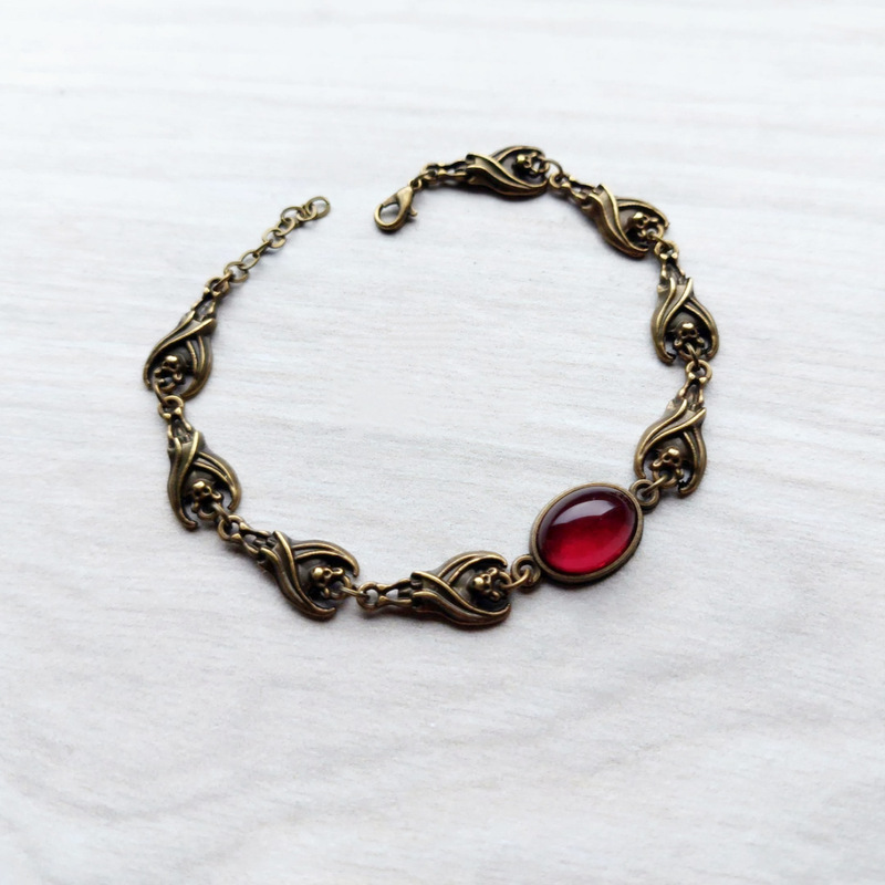 Cross-Border Vampire Gothic Style Bracelet with a Victorian-Style Bronze Bat and Blood-Red Gemstones
