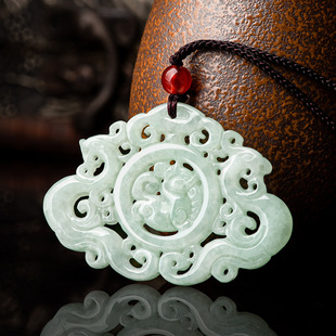 Natural Myanmar A goods jadeite hollow antique Longfeng Chengxiang brand jade pendant antique couple pendant wholesale