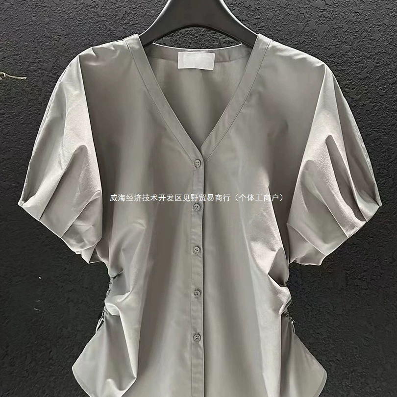 Летняя дизайнерская рубашка больших размеров с завязками на талии для женщин, высококачественная футболка с короткими рукавами и V-образным вырезом.