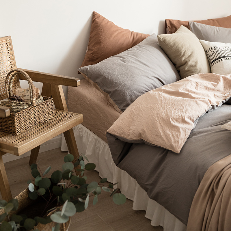 Color sólido y simple estilo nórdico algodón cuatro piezas de sábanas de algodón cubiertas cama de dormitorio de estudiantes de tres piezas de ropa de cama