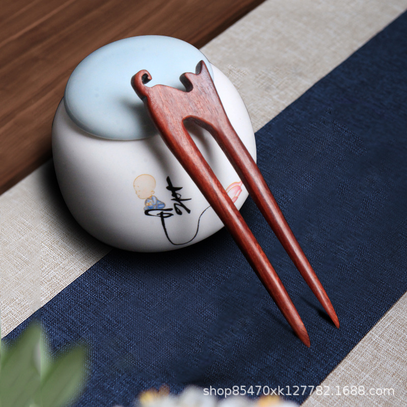 Retro style hairpin classical raccoon ethnic style hair accessories Chinese style green sandalwood Ebony handmade hairpin modern minimalist style