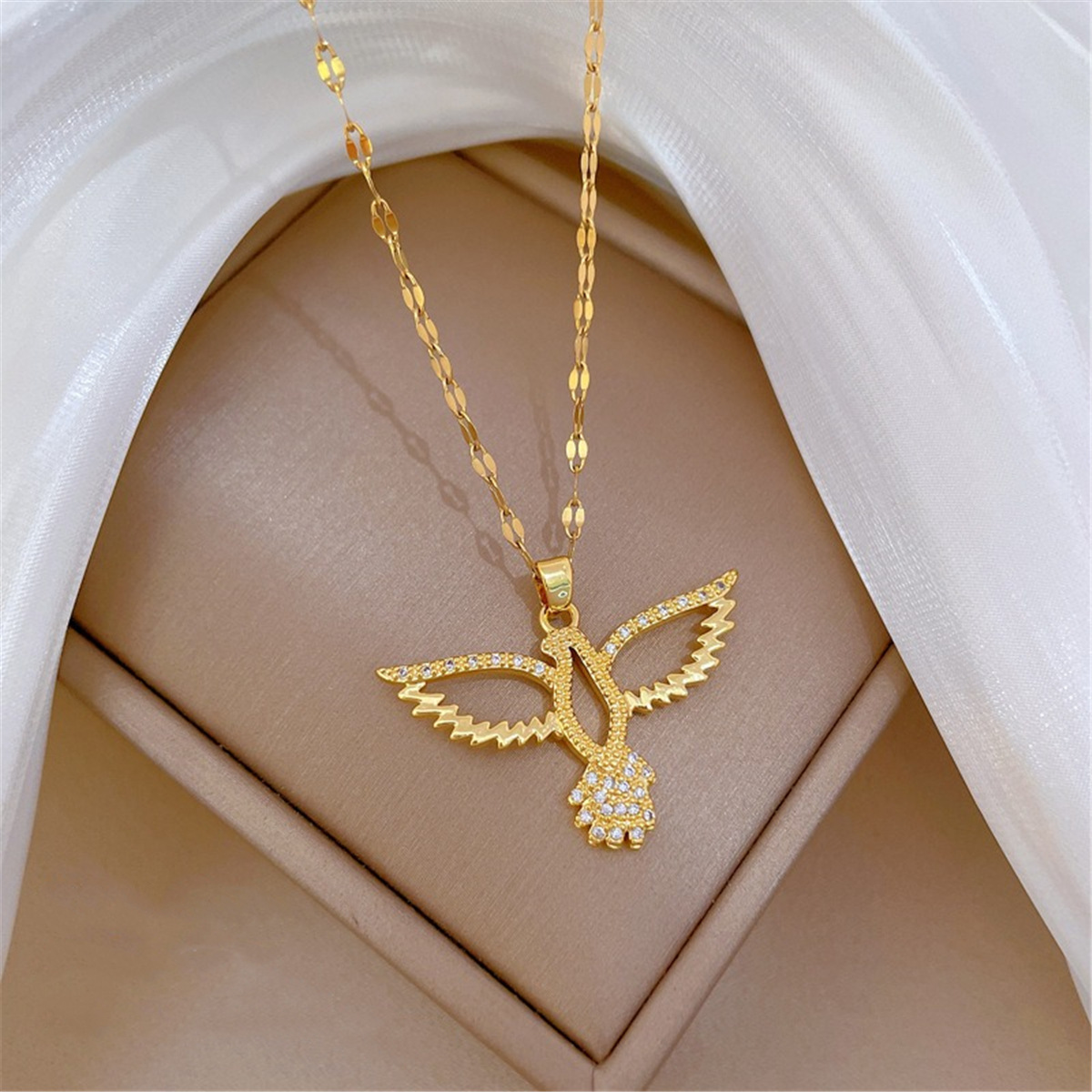 sophisticated copper pendant with zircon