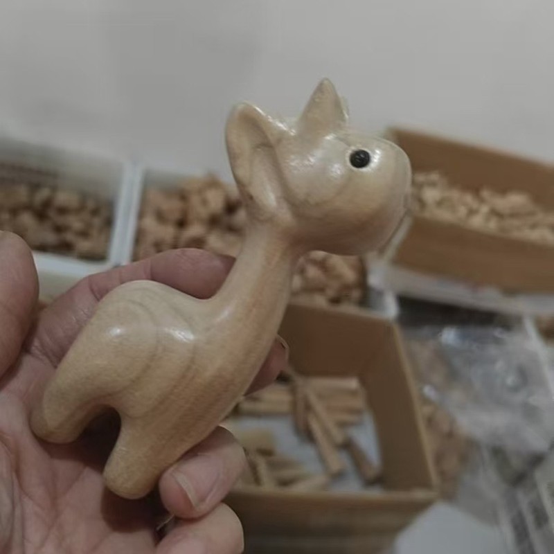 桃木彫刻十二生肖の手の工芸品は桃木の手の木の観光地区の観光工芸品を並べます。|undefined
