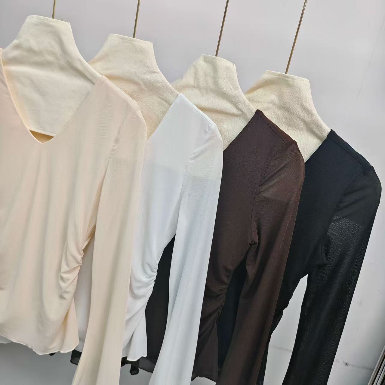 黑色V领打底衫女2025新款秋冬内搭修身网纱T恤上衣女洋气百搭小衫