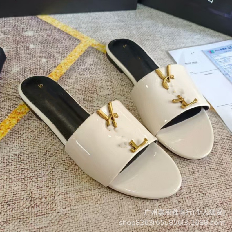 Shengjia 2025 nuevas sandalias planas de primavera y verano de gran tamaño zapatillas de un solo zapato con hebilla de letra cómoda y versátil al por mayor