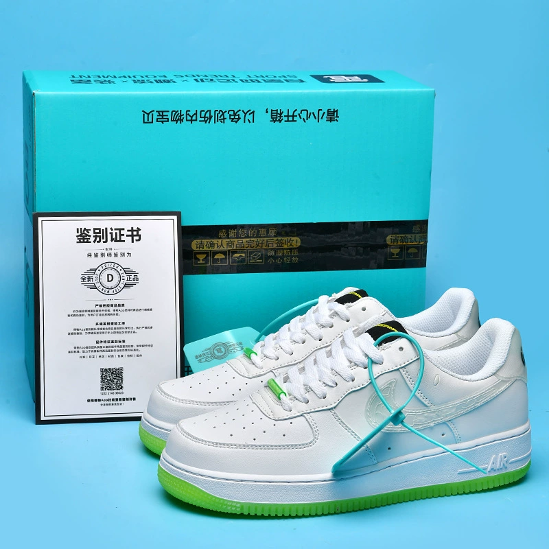 Обувь низкие кроссовки (Air Jordan, Nike Air Force 1)