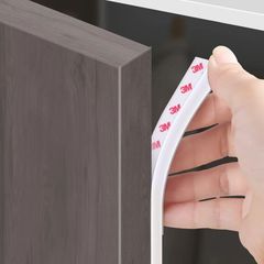 衝突防止の密封条のタンスの防塵条の食器棚はドアを開けます。