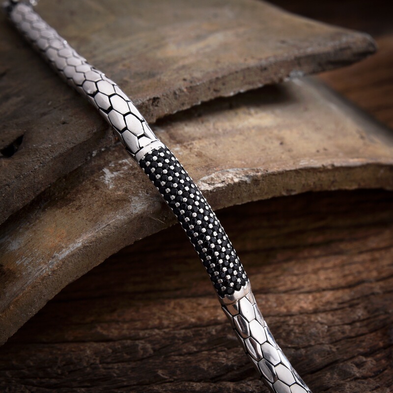 [Personalized Taste] S925 Sterling Silver Fashion Design Men's Snake Bone Element Black Diamond Bracelet Punk Popular Wristwear