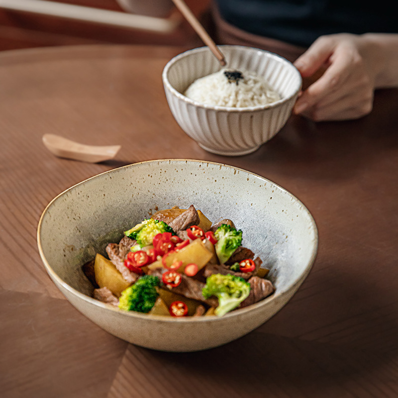 Yihe super hermoso tazón de ensalada irregular tazón de restaurante de alta calidad tazón de cerámica característica tazón de macarrón Douga exportación transfronteriza