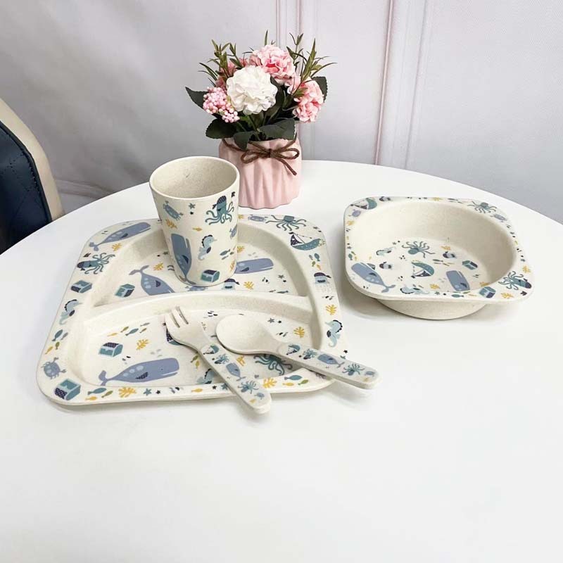 工場の外国貿易の子供の環境保護の食器の家庭用子供の皿の杯のスプーンのフォークのギフトボックスのセットのメラミンは投げます漫画に耐えます。|undefined