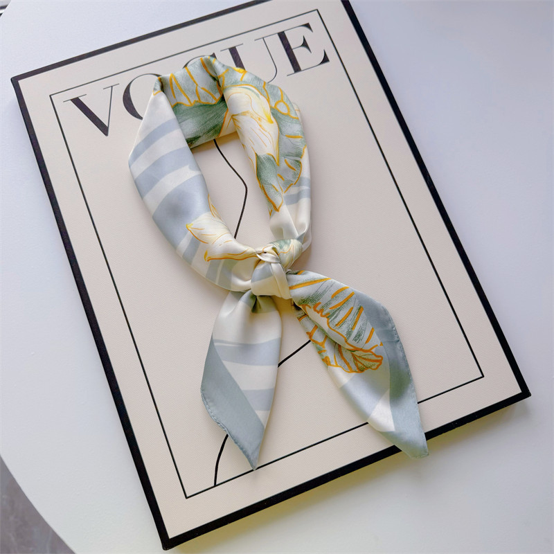 Primavera y verano nueva bufandas de impresión de letras de satén 70 × 70 bufandas de seda pequeñas bufandas cuadradas de alta calidad bufandas de estilo francés