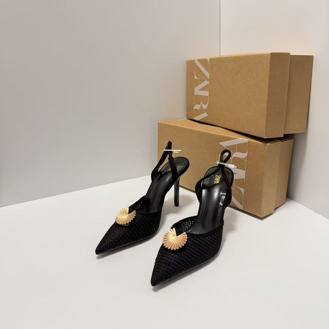 Za2025 Autumn Shallow Mouth Flats Fashionable New French Style Buckle Toe Sandals Women's Stiletto Pointed Toe High Heels