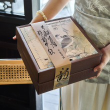 新款中秋月饼礼盒包装盒仿木纹双层手提蛋黄酥空盒子礼品盒子