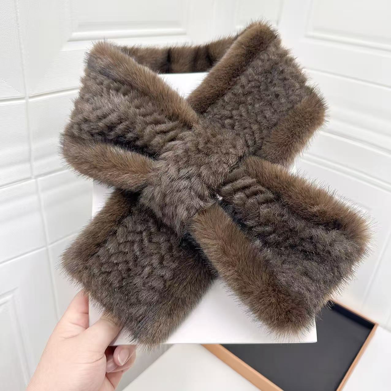 Autumn and winter wheat-ear pattern faux mink fur scarf, a warm and versatile accessory for women, featuring a double-layered, thickened, and plush design, resembling faux fur