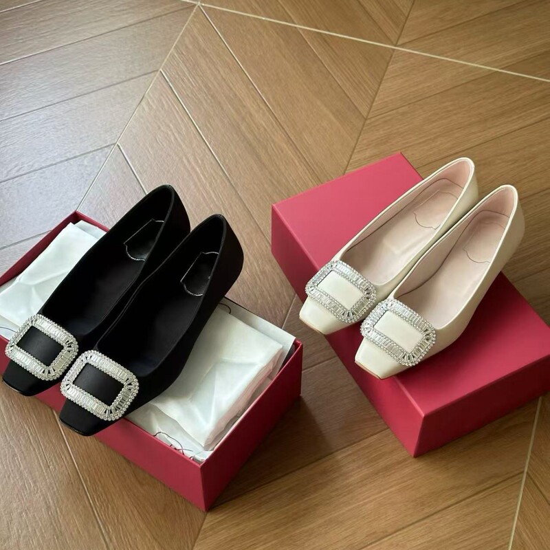 Dongguan is not currency! Square Buckle Rhinestone Thick Heel Shoes Square-toe Sheepskin Shallow Mouth Elegant All-match Elegant High-heeled Shoes for Women Dongguan is not currency! Square Buckle Rhinestone Thick Heel Shoes Square-toe Sheepskin Shallow Mouth Elegant All-match Elegant High-heeled Shoes for Women