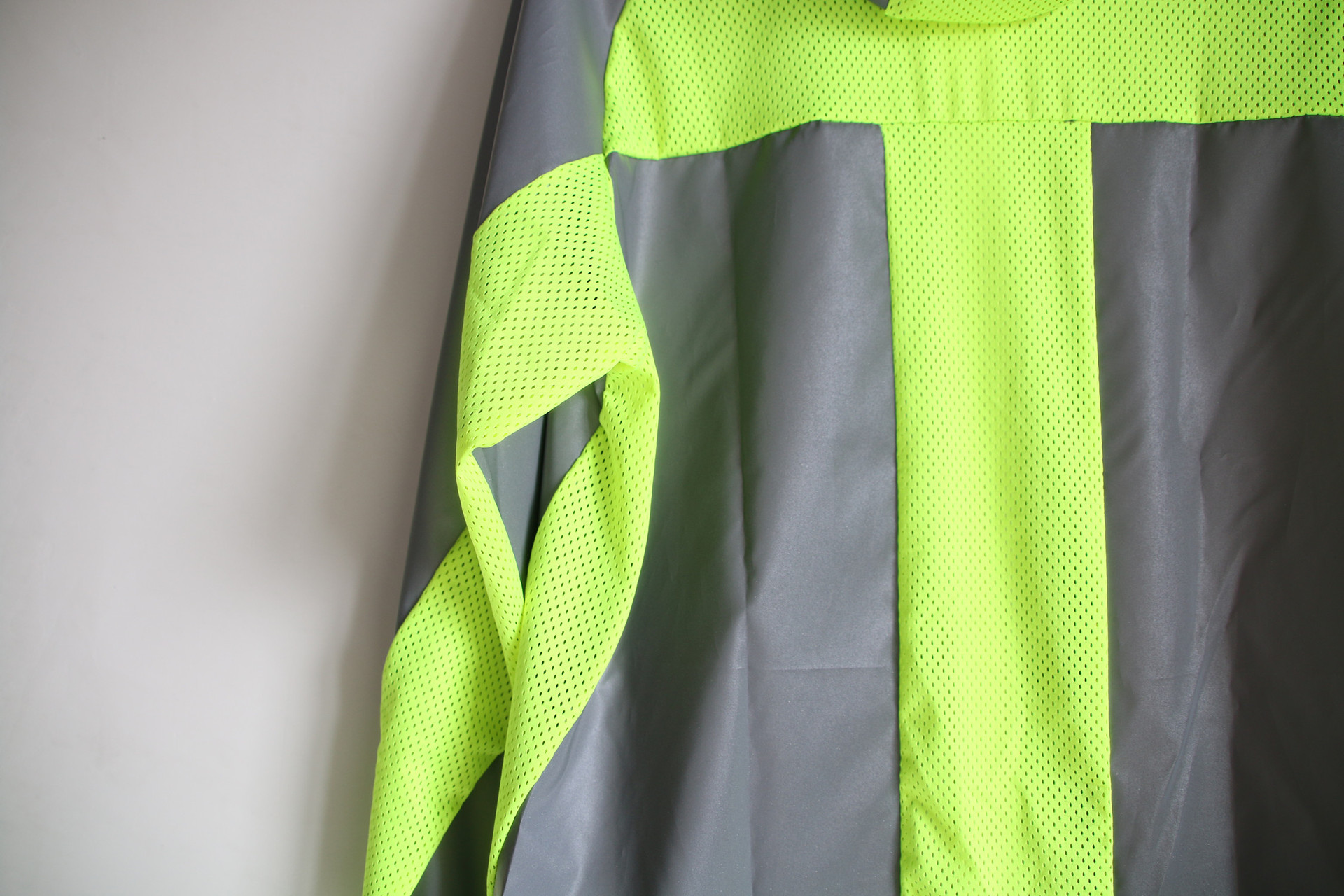 Abbigliamento da uomo, giacca riflettente colorata, sport all'aria aperta, con giunture in rete, giacca con cappuccio traspirante_voghion.com