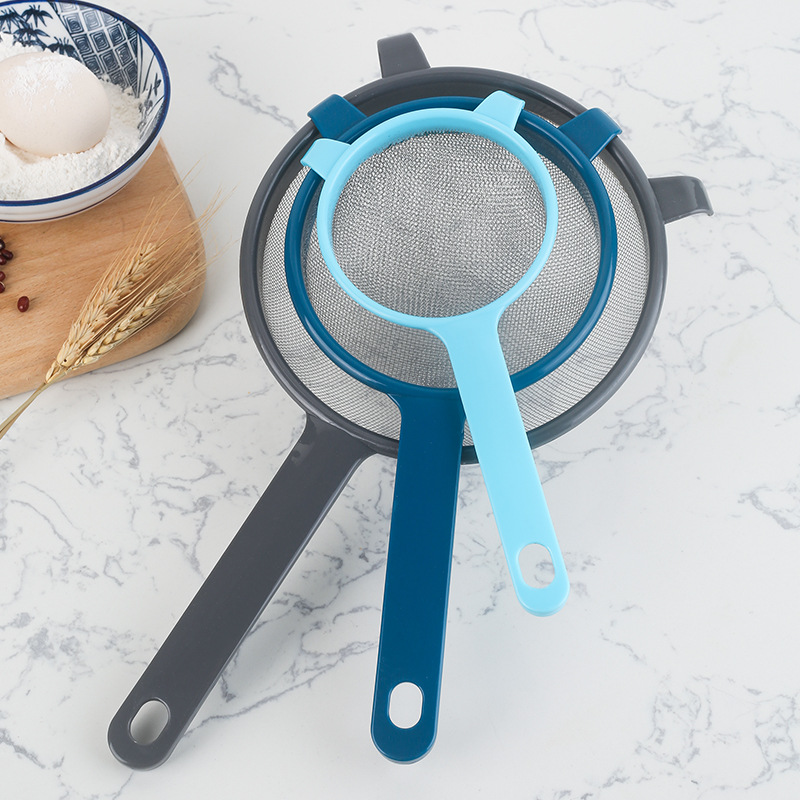 Handheld flour sieve household oil segmentation filter dishes
