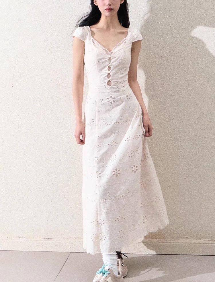 크림 화이트 드레스