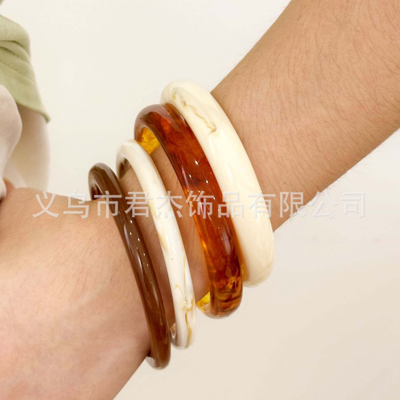 Amazon Xiyin's Popular Bracelet, Fashionable and Personalized Cold Style Bracelet, Resin Marble Pattern Retro Bracelet for Women