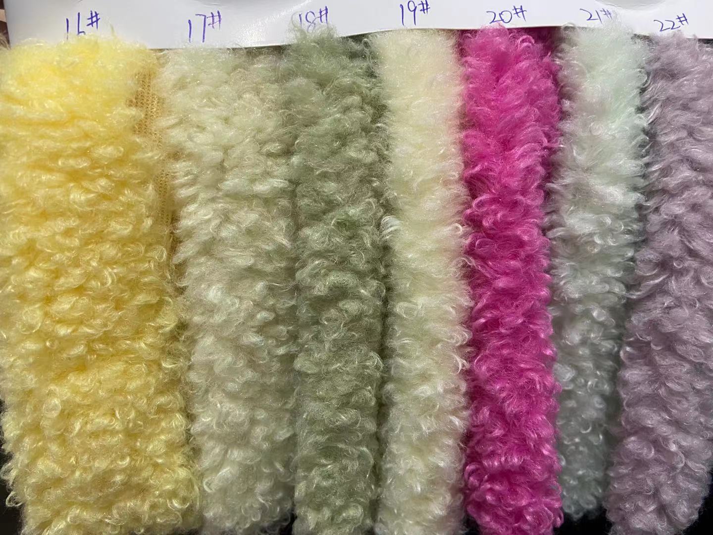 En stock fuente de poliéster fragante tela de Cachemira concubina fragante cálido pijama abrigo ropa zapatos y sombreros textiles para el hogar