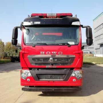 Sinotruk promove caminhões de bombeiros