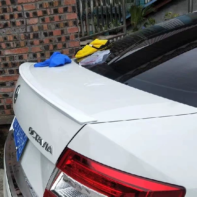 15-17 New Octavia Rear: Fixed wind wing