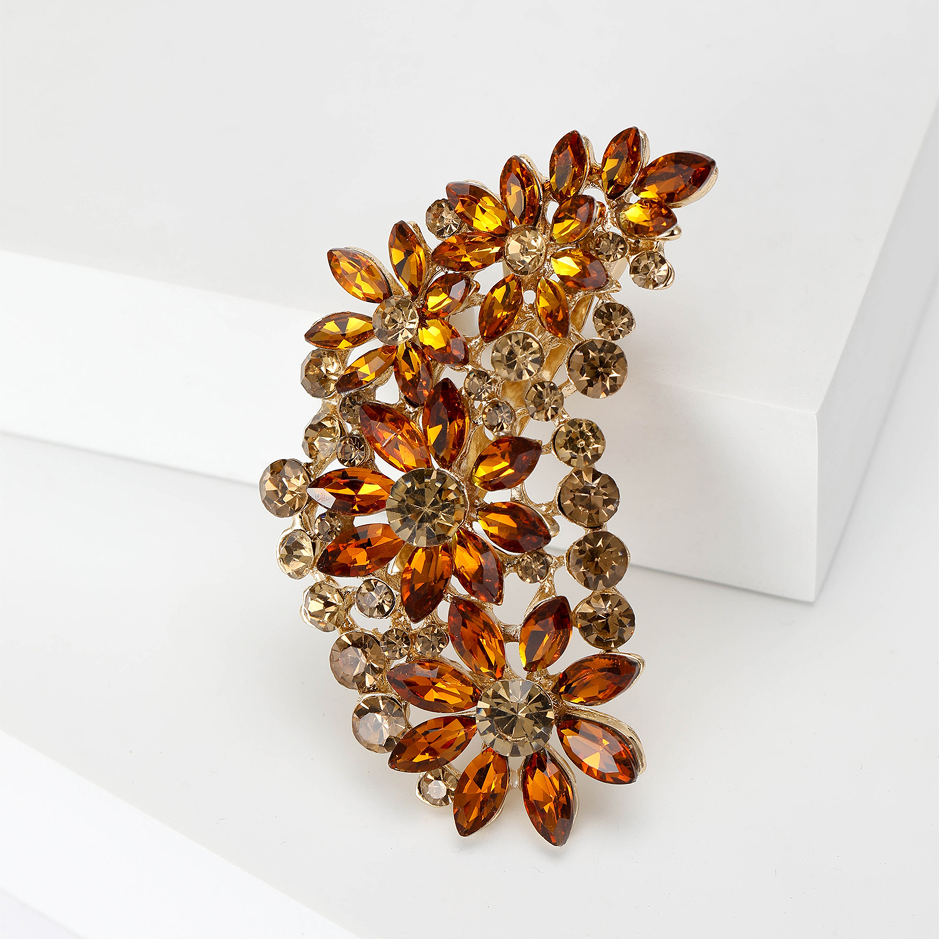 31g Weight Rhinestones Inlay Material Brooches Classification Holiday Occasion Alloy Material Flower Pattern Women's Gender Inlay Design Elegant Style Elegant Pin Flower Alloy Inlay Rhinestones Women's Brooches 12