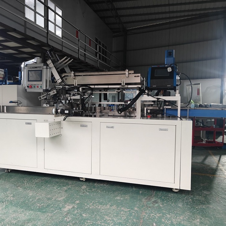 源头厂家全智能高速日用品装盒机食品全自动封盒机蛋黄派装盒机