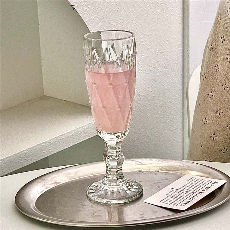 Ins en línea restaurantes retro relieve tallado de vidrio de alto valor de visualización taza de champán de alto pie taza de agua de burbujas taza de jugo