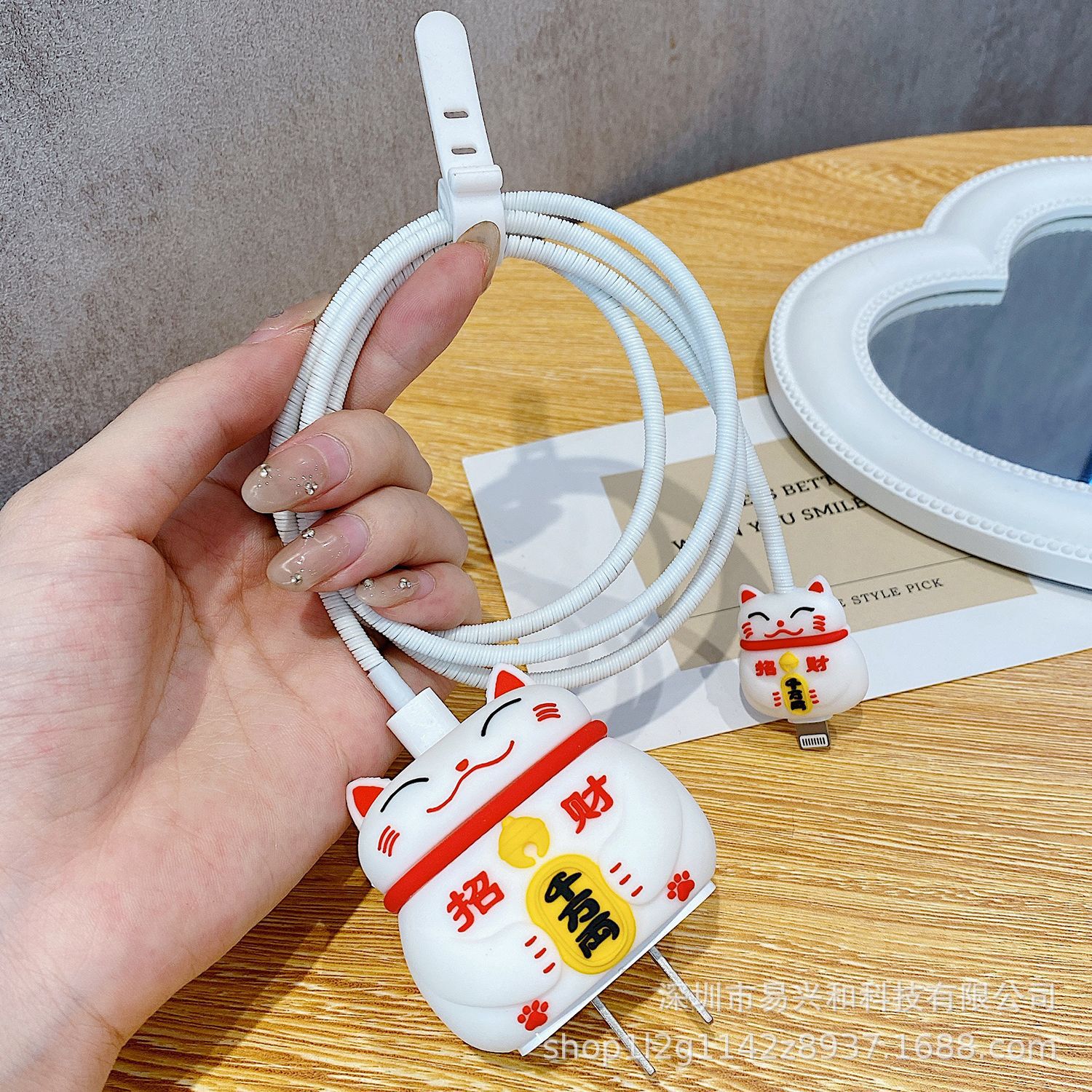 Aplicable Apple 18W / 20W cargador de cabeza de cubierta cargador de cubierta de cable de datos cubierta de 4 piezas al por mayor