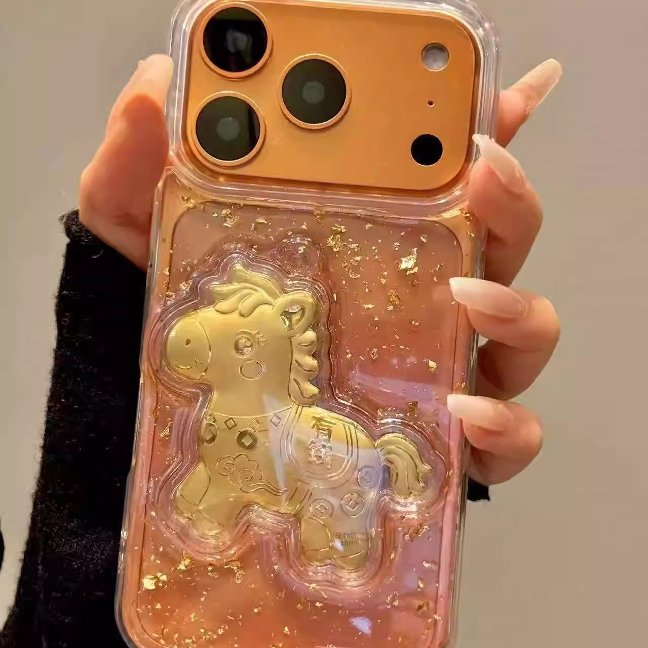 Elegante Ins Flash Tridimensionale Cavallo Oro Ricco Adatto per Frutta 17promax Custodia per Telefono 16pro Anticaduta_voghion.com