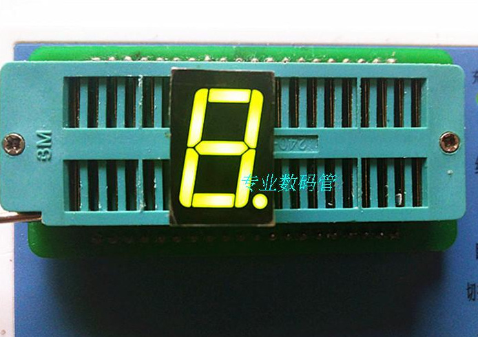 数码管 0.56英寸1位 5611AG共阴 5611BG共阳 高亮绿色 3.8脚引线