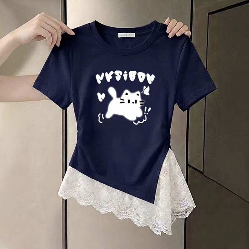 Gray Lace Spliced Hem Slim-Fit Short-Sleeve T-Shirt for Women, New Trendy Summer Style with Unique and Beautiful Print