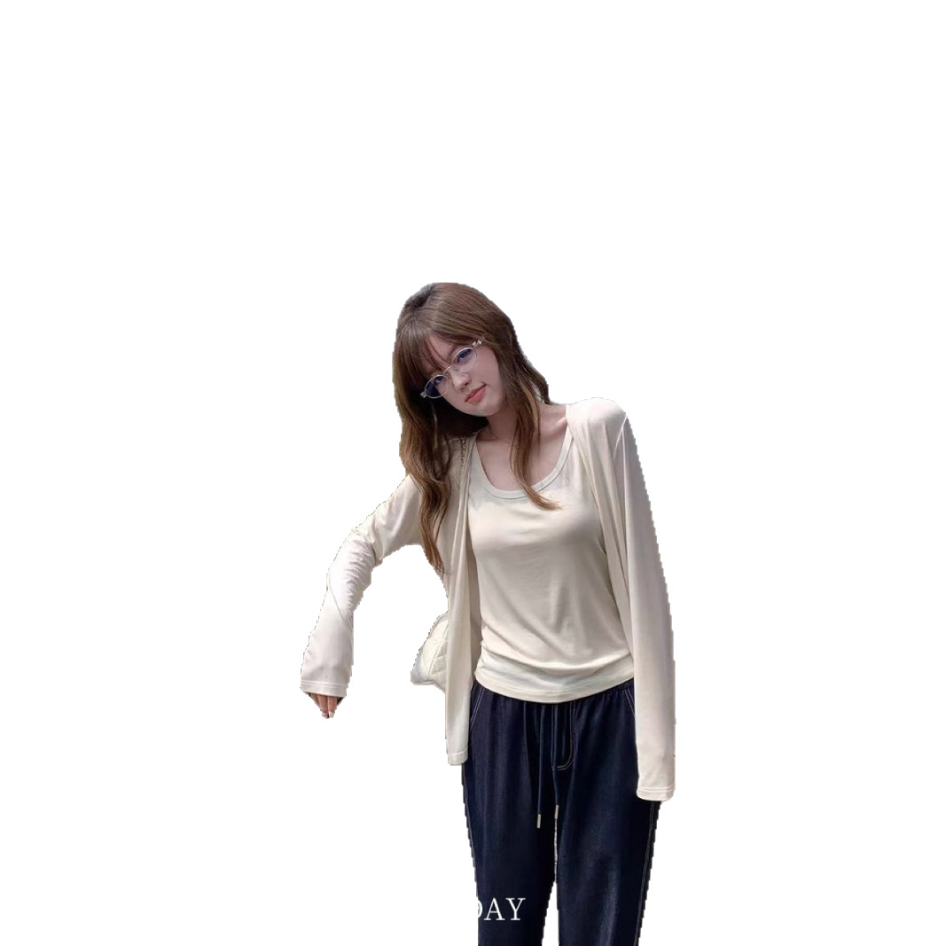 泳衣搭配防晒罩衫