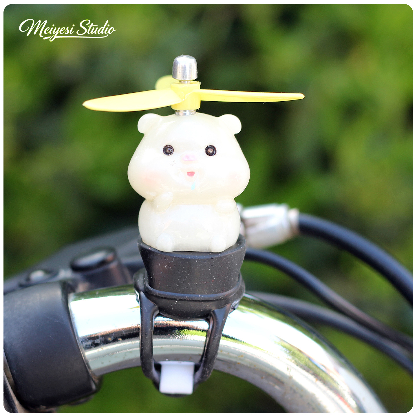 Cariñosa muñeca de dibujos animados accesorios de decoración de automóviles eléctricos accesorios de motocicleta de batería de bicicleta manija de decoración