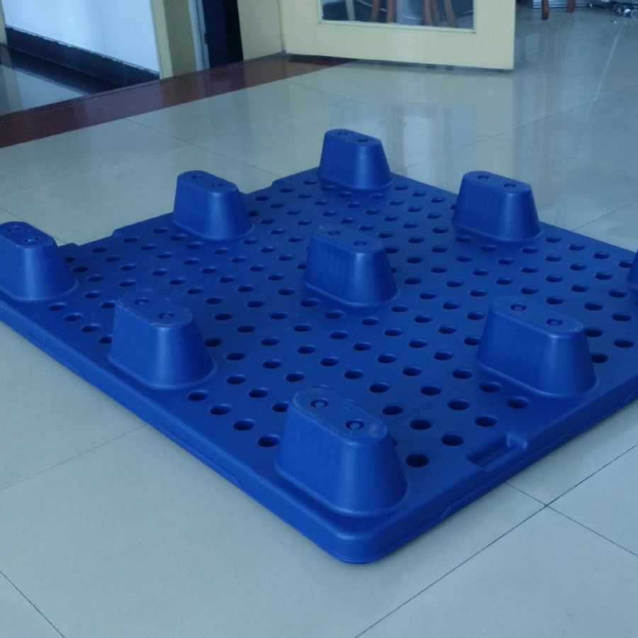 供应平板九脚塑料托盘；