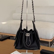 �߼������С���L�鎧朗lҸ�°��r��ˮͰ��С���ٴ����e�μ�б��