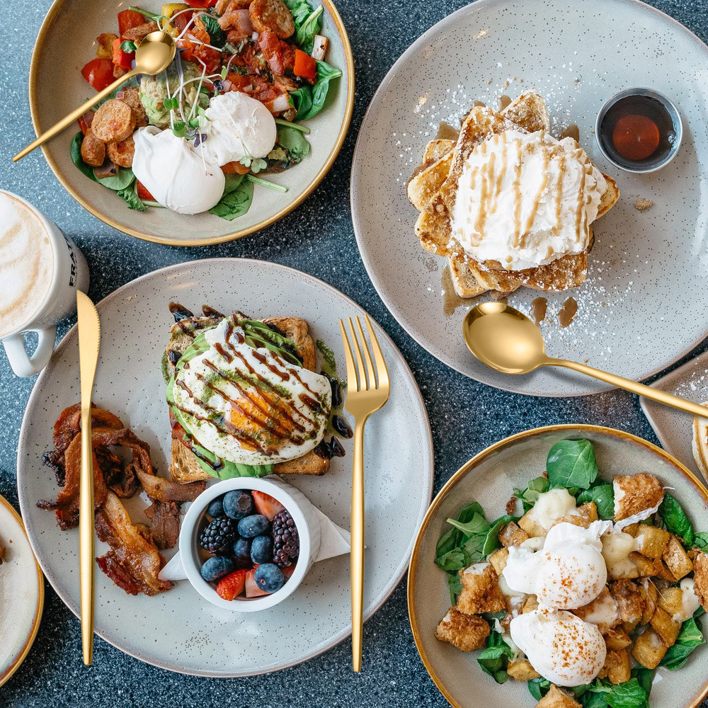 Juego de vajilla de acero inoxidable Amazon transfronterizo Juego de vajilla portuguesa Juego de vajilla de oro restaurante occidental cuchillo de carne, tenedor y cuchara