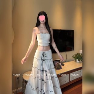 Seaside Vacation Hot Girl Suit for Women in Summer, Beautiful White Tube Top and High-Waisted Skirt Two-Piece Set