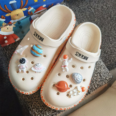 Red Book Style Astronaut Hole Shoes Flower Spaceship Spacecraft Planet Astronaut Cartoon 3D Shoe Clip